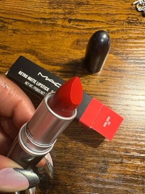 MAC Cosmetics Retro Matte Lipstick - RUBY WOO
